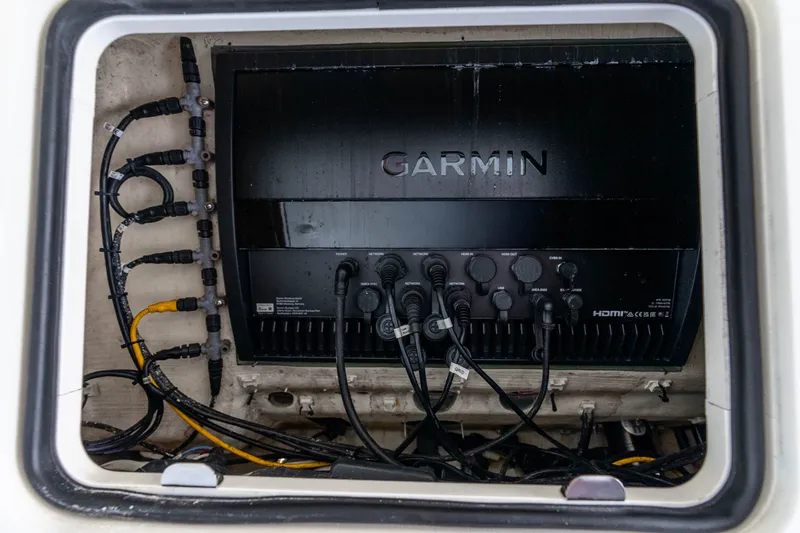 Slide: The Image of Yellowfin 42 Offshore 2019 - 60