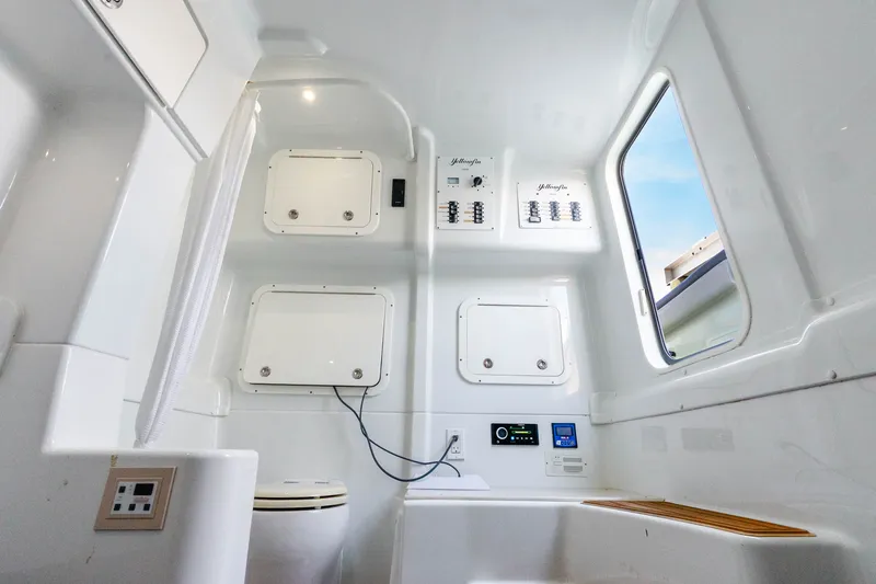 Slide: The Image of Yellowfin 42 Offshore 2019 - 65