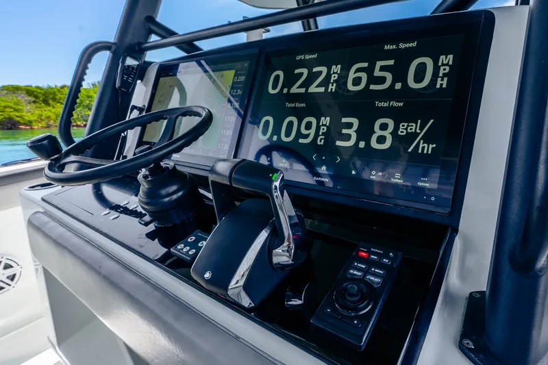 Slide: The Image of Yellowfin 42 Offshore 2019 - 58