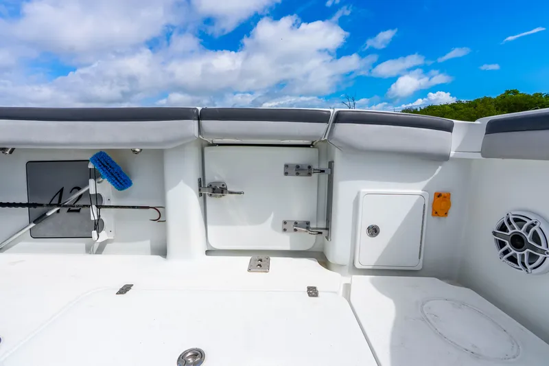 Slide: The Image of Yellowfin 42 Offshore 2019 - 53