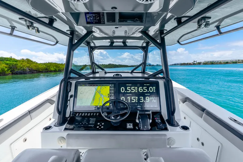 Slide: The Image of Yellowfin 42 Offshore 2019 - 57