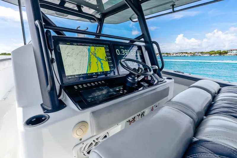 Slide: The Image of Yellowfin 42 Offshore 2019 - 56