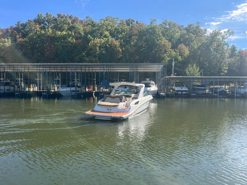 Slide: The Image of Sea Ray SLX 350 2015 - 8
