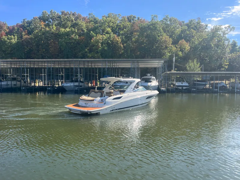 Slide: The Image of Sea Ray SLX 350 2015 - 7