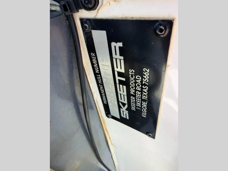 Slide: The Image of Skeeter ZX200 2019 - 25