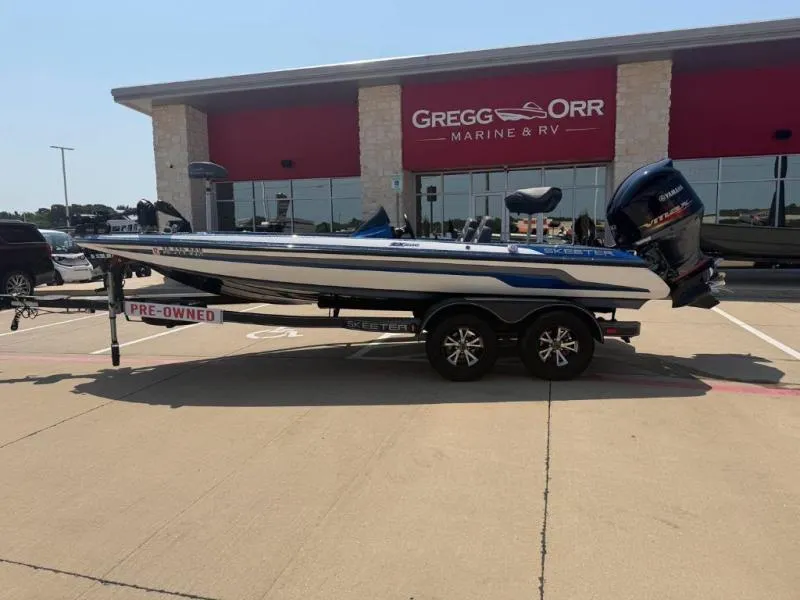 Slide: The Image of Skeeter ZX200 2019 - 1