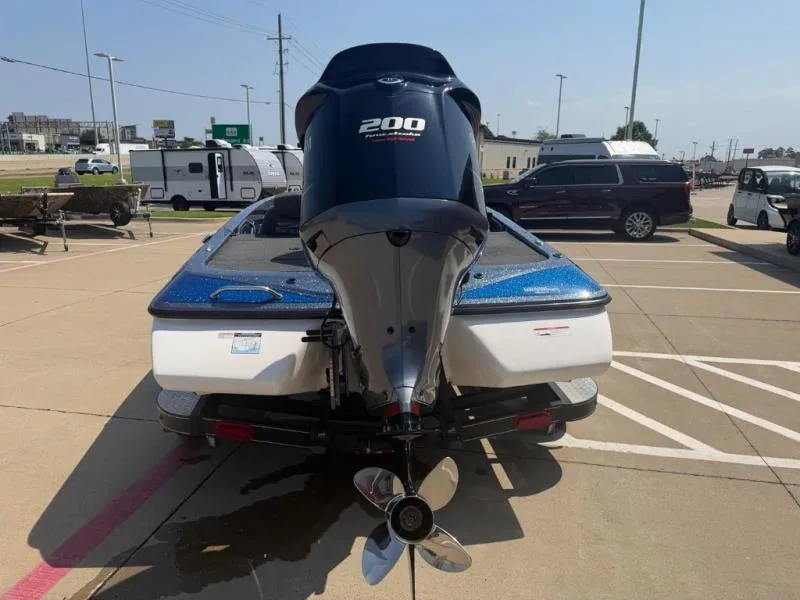 Slide: The Image of Skeeter ZX200 2019 - 4