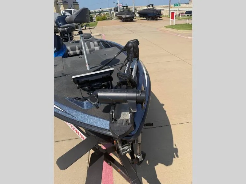 Slide: The Image of Skeeter ZX200 2019 - 8