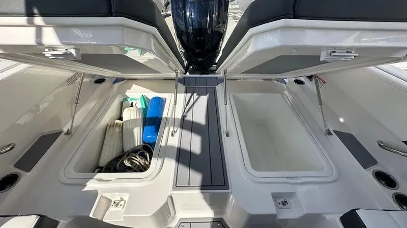 Slide: The Image of Chaparral 250 OSX 2023 - 6