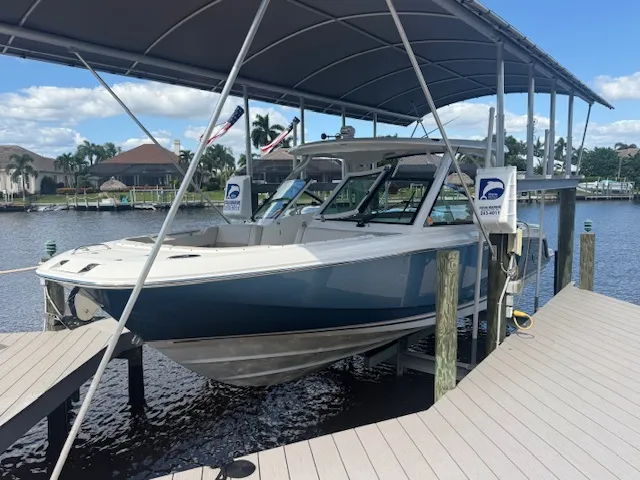Slide: The Image of Boston Whaler 32 DC 2023 - 30