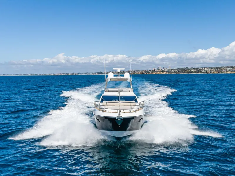 Slide: The Image of Azimut 50 FLY 2015 - 14