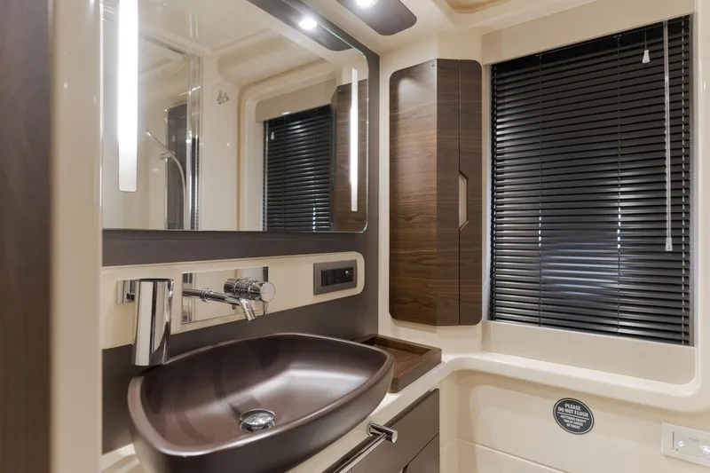 Slide: The Image of Azimut 50 FLY 2015 - 43