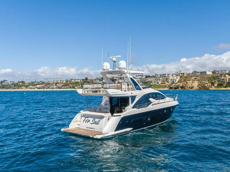 Slide: The Image of Azimut 50 FLY 2015 - 8