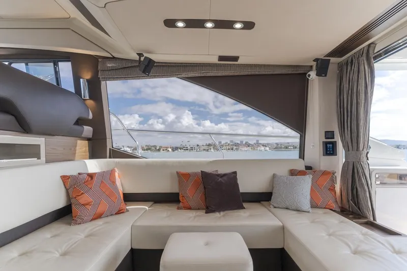 Slide: The Image of Azimut 50 FLY 2015 - 34