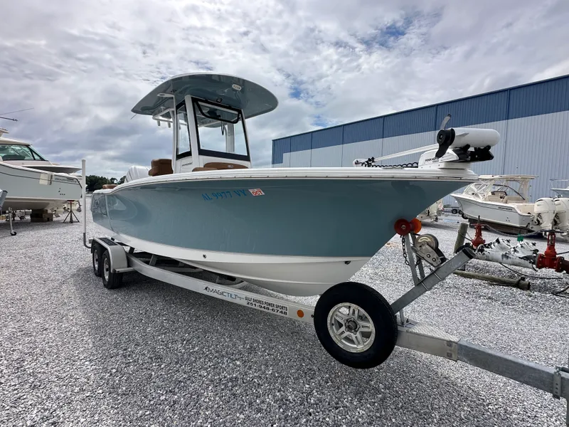 Slide: The Image of Sea Hunt 239 ULTRA SE 2025 - 4