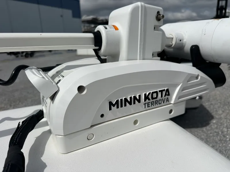 Slide: The Image of Sea Hunt 239 ULTRA SE 2025 - 24