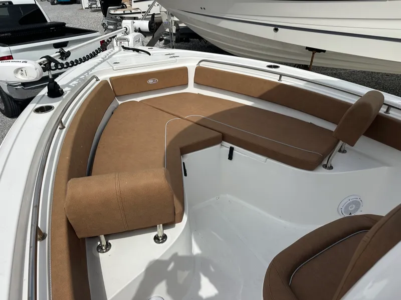 Slide: The Image of Sea Hunt 239 ULTRA SE 2025 - 22