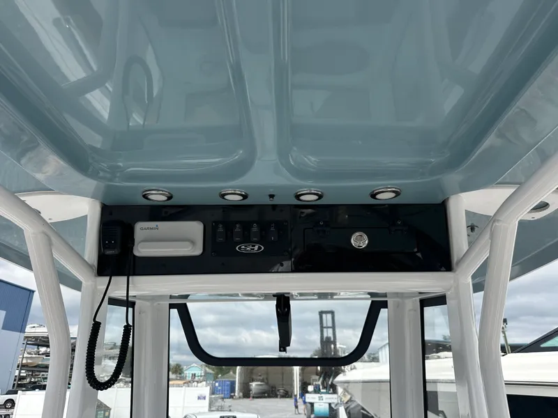 Slide: The Image of Sea Hunt 239 ULTRA SE 2025 - 18