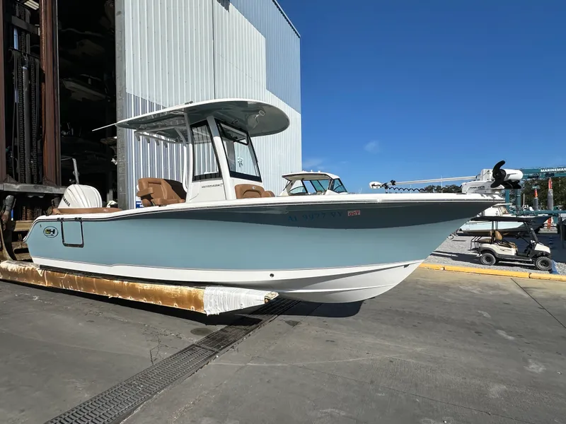 Slide: The Image of Sea Hunt 239 ULTRA SE 2025 - 9
