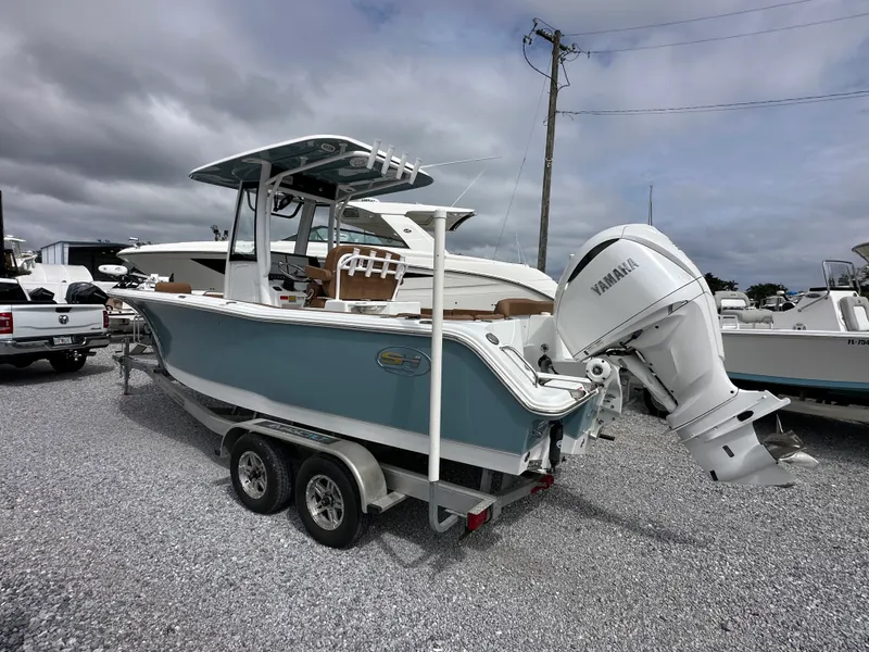 Slide: The Image of Sea Hunt 239 ULTRA SE 2025 - 3
