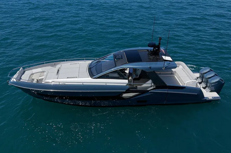 Slide: The Image of Azimut VERVE 48 2025 - 3
