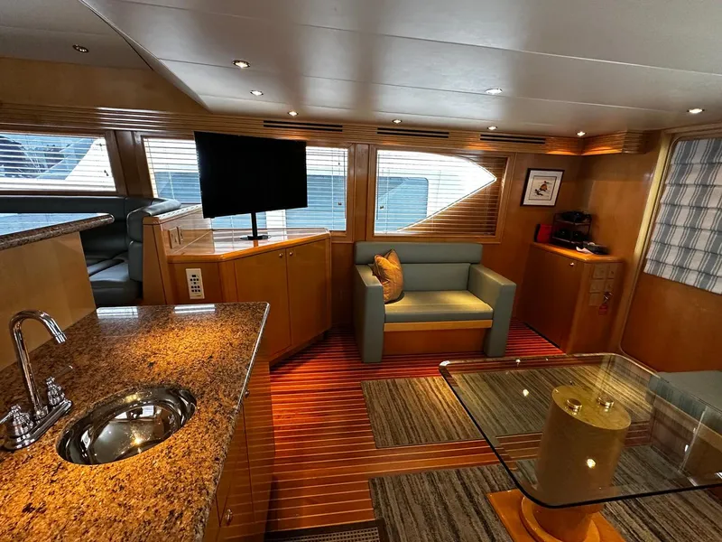 Slide: The Image of Hatteras 70 CONVERTIBLE 2000 - 28