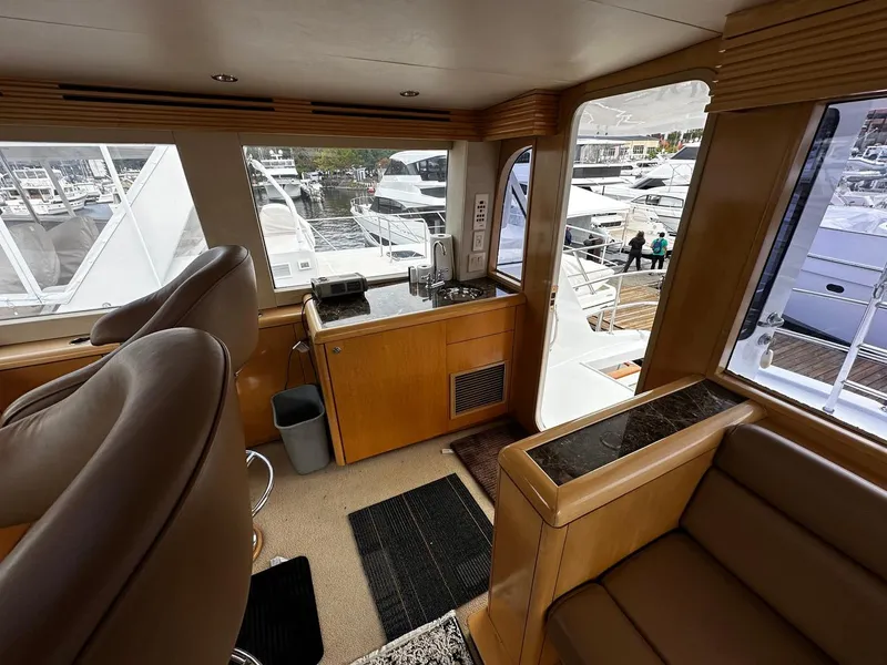 Slide: The Image of Hatteras 70 CONVERTIBLE 2000 - 23
