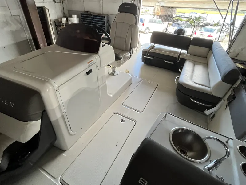 Slide: The Image of Bayliner Element XR7 2019 - 27