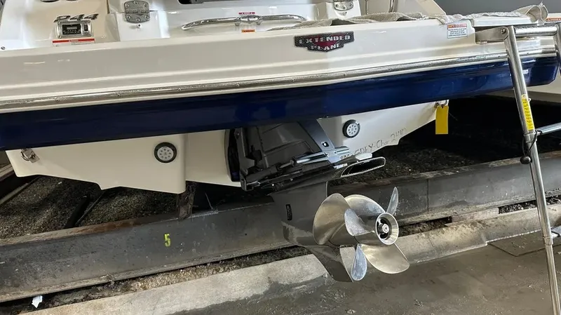 Slide: The Image of Chaparral 244 Sunesta 2018 - 34