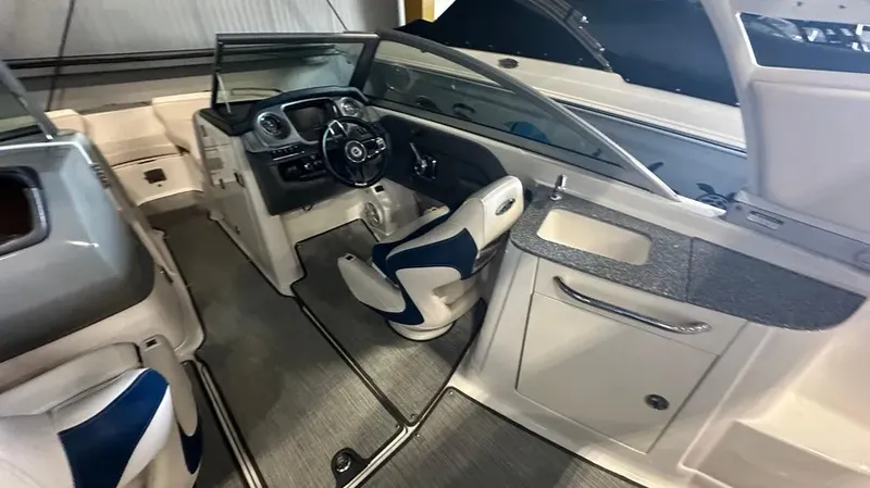 Slide: The Image of Chaparral 244 Sunesta 2018 - 9