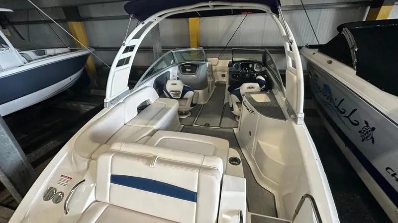 Slide: The Image of Chaparral 244 Sunesta 2018 - 3