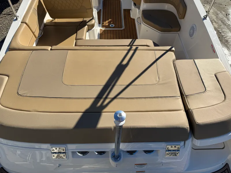 Slide: The Image of Bayliner VR6 BR OB 2022 - 7
