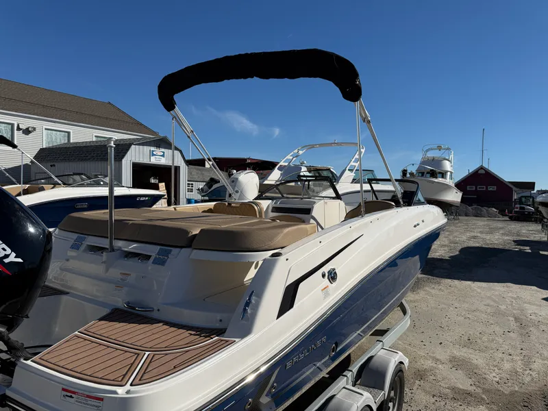 Slide: The Image of Bayliner VR6 BR OB 2022 - 1