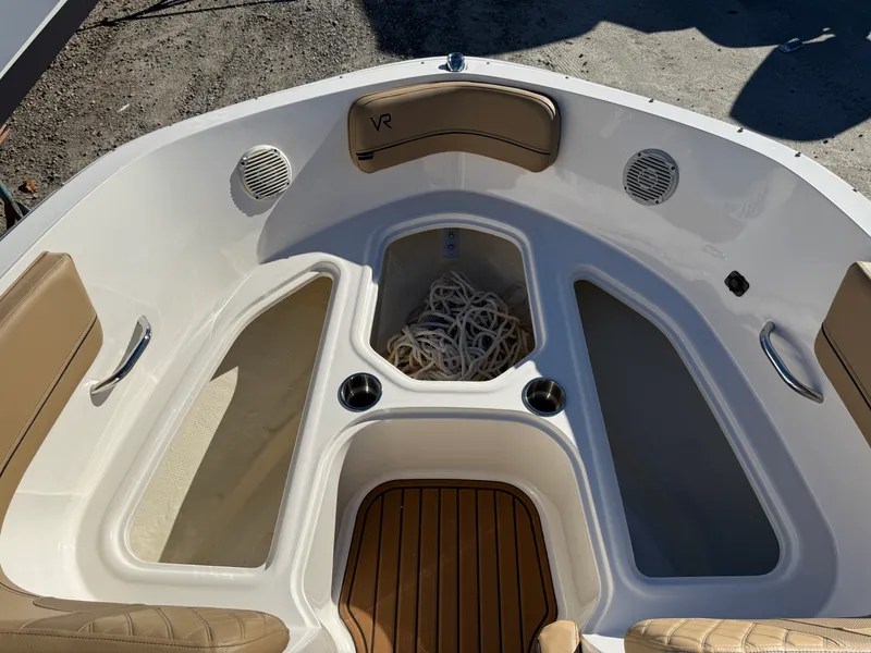 Slide: The Image of Bayliner VR6 BR OB 2022 - 25
