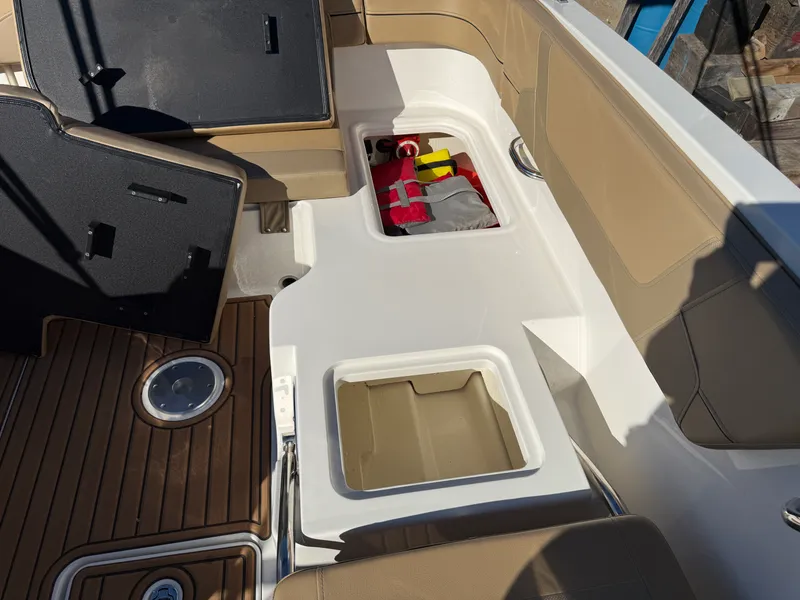 Slide: The Image of Bayliner VR6 BR OB 2022 - 22