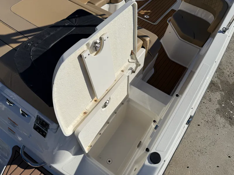 Slide: The Image of Bayliner VR6 BR OB 2022 - 28
