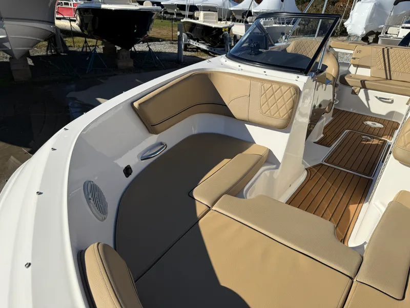 Slide: The Image of Bayliner VR6 BR OB 2022 - 19