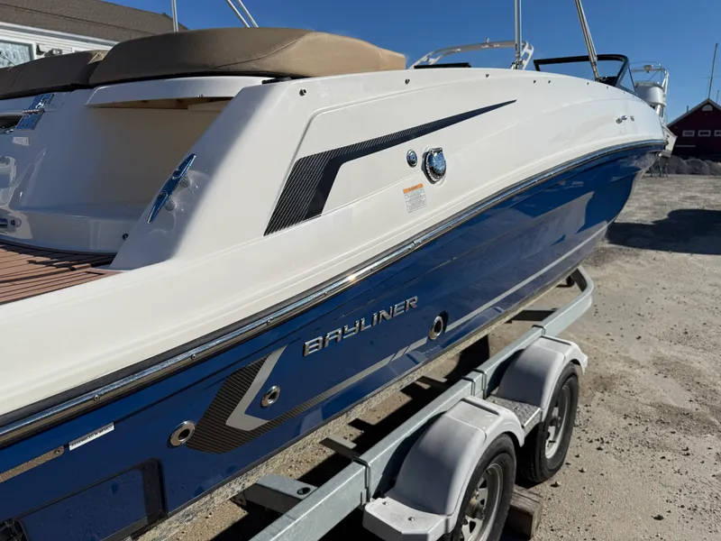 Slide: The Image of Bayliner VR6 BR OB 2022 - 2