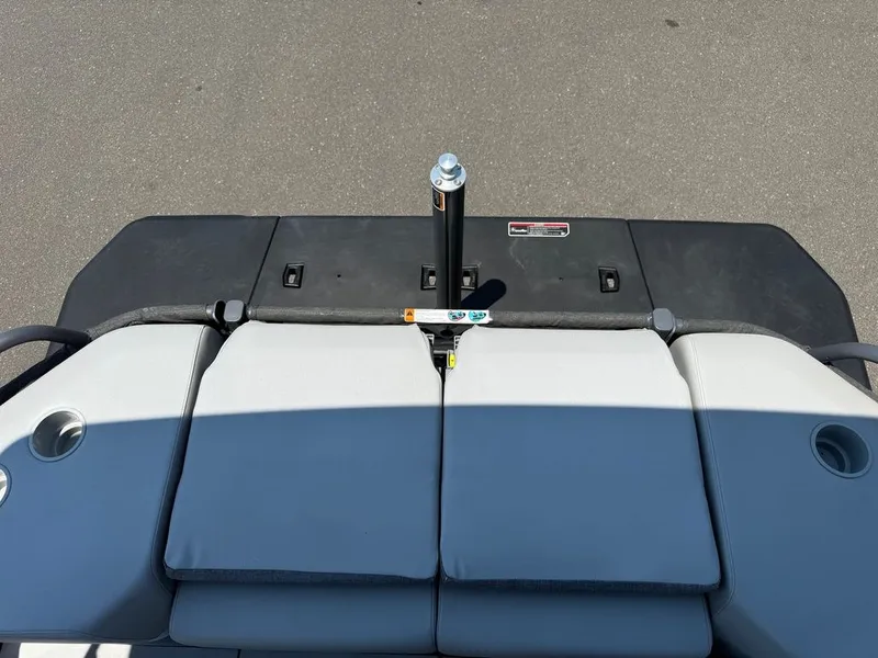 The Image of Sea-Doo Switch Cruise 21 - 230hp 2024 - 0