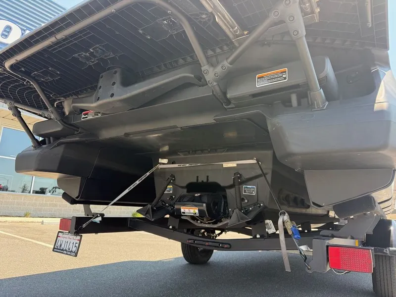 Slide: The Image of Sea-Doo Switch Cruise 21 - 230hp 2024 - 7
