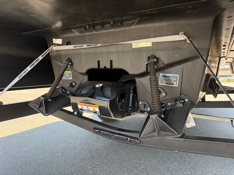 Slide: The Image of Sea-Doo Switch Cruise 21 - 230hp 2024 - 6