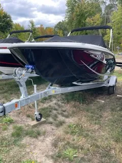 Slide: The Image of Bayliner M19 2024 - 8
