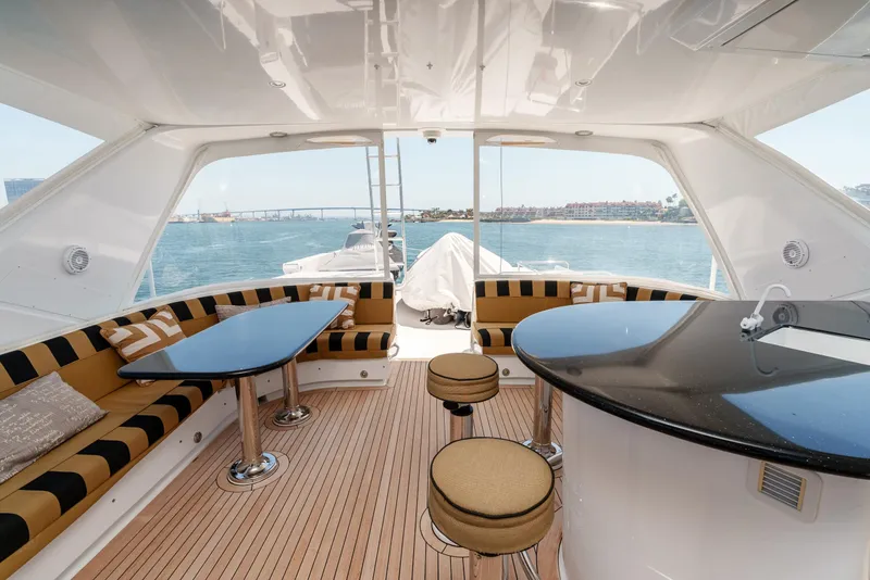 Slide: The Image of Hatteras 72 Motor Yacht 2008 - 12