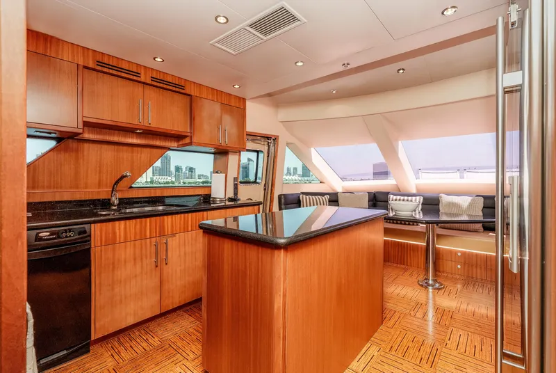 Slide: The Image of Hatteras 72 Motor Yacht 2008 - 29