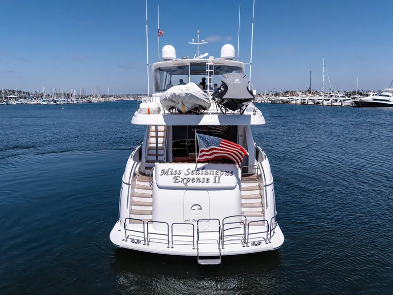 Slide: The Image of Hatteras 72 Motor Yacht 2008 - 8