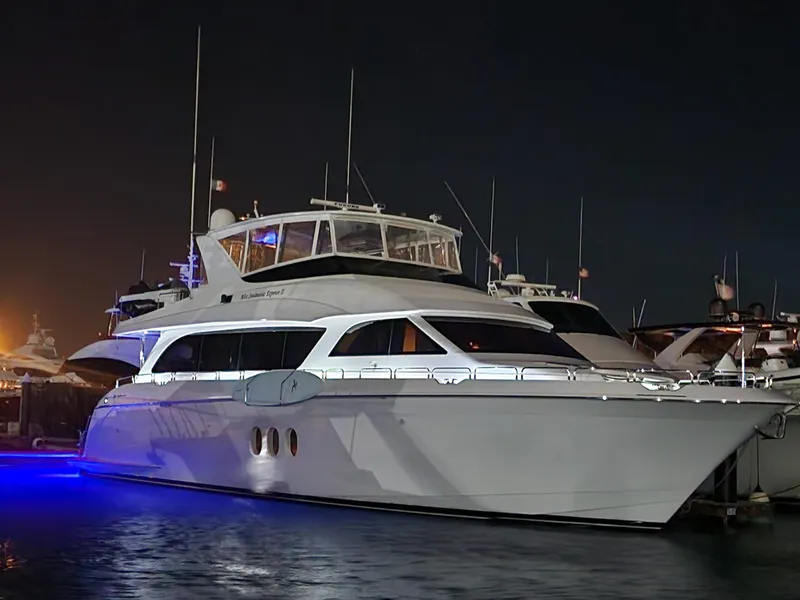 Slide: The Image of Hatteras 72 Motor Yacht 2008 - 61