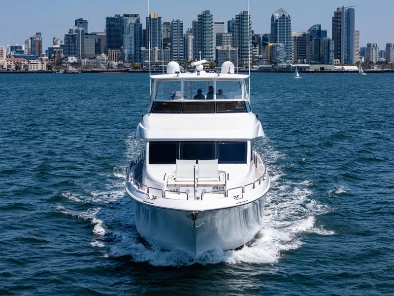 Slide: The Image of Hatteras 72 Motor Yacht 2008 - 6