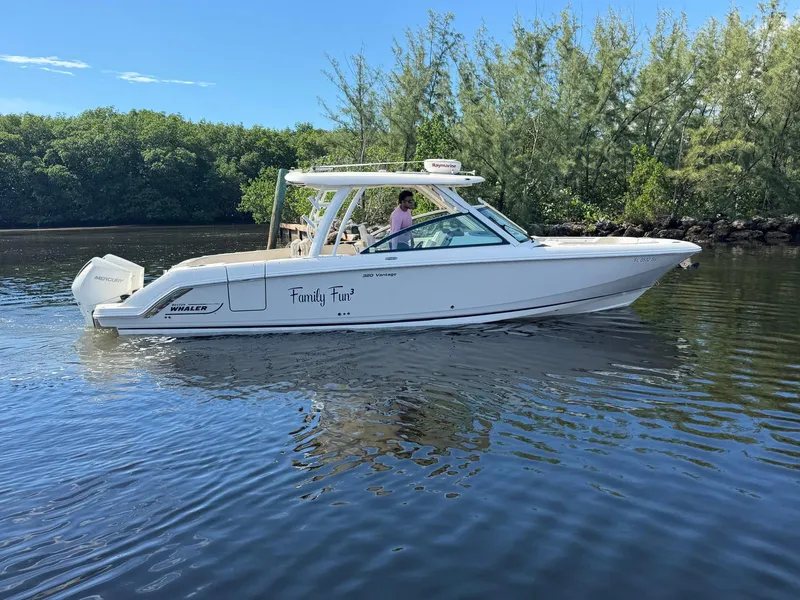 The Image of Boston Whaler 320 VANTAGE 2021 - undefined