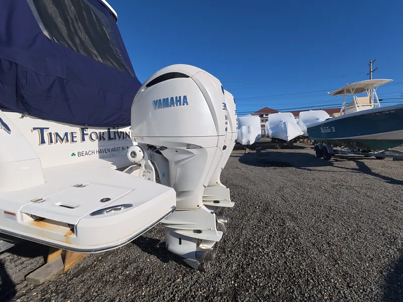 Slide: The Image of Regal 33 XO 2022 - 4
