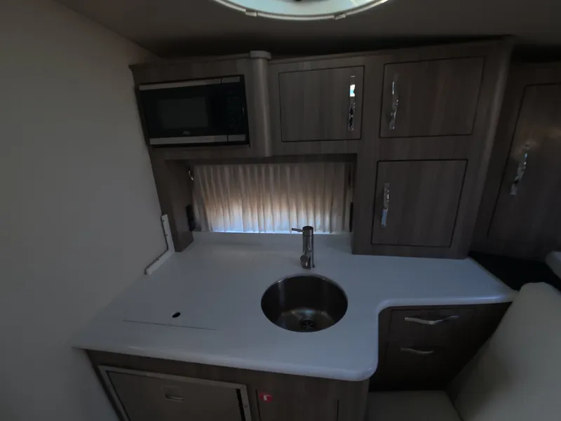 Slide: The Image of Regal 33 XO 2022 - 29